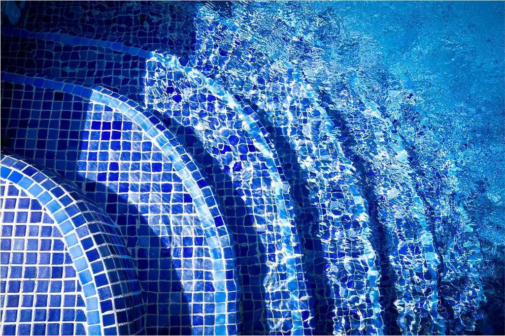 piscina de obra antes y después