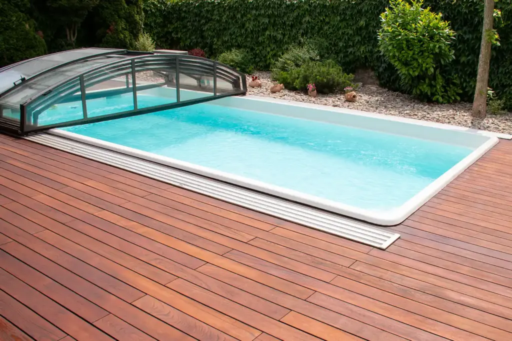 cubierta baja de piscina